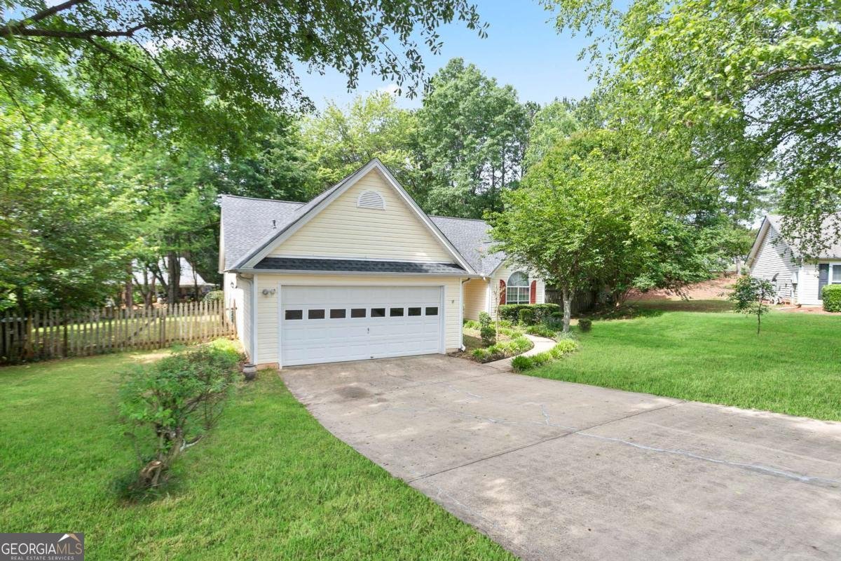 174 Saint Georges Court Suwanee - 1