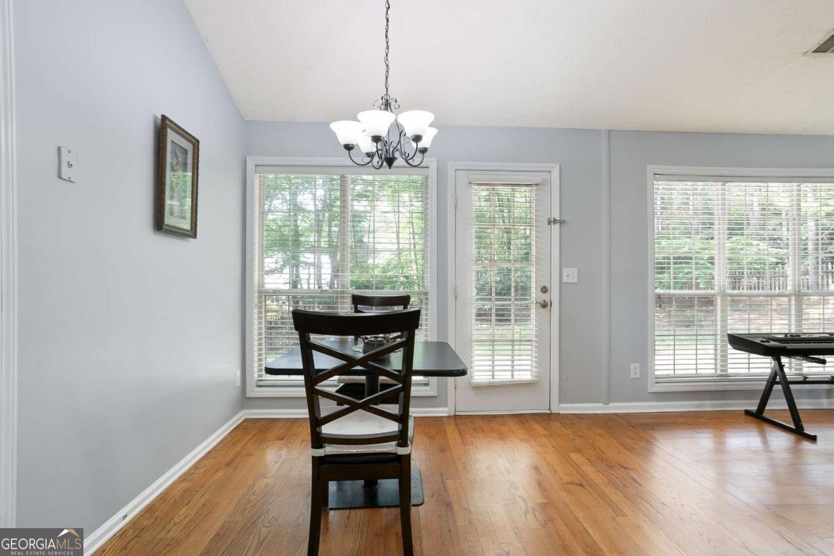174 Saint Georges Court Suwanee - 13