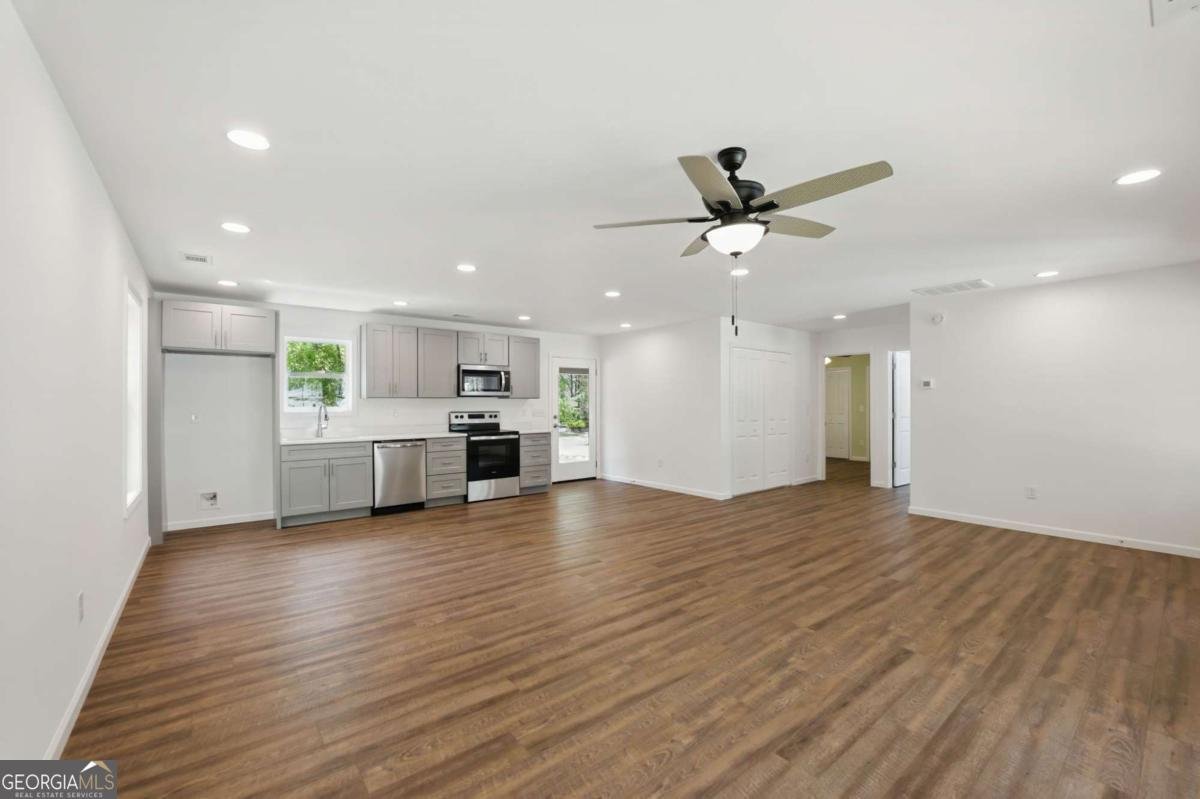 8091 Beachwood Drive Murrayville - 5