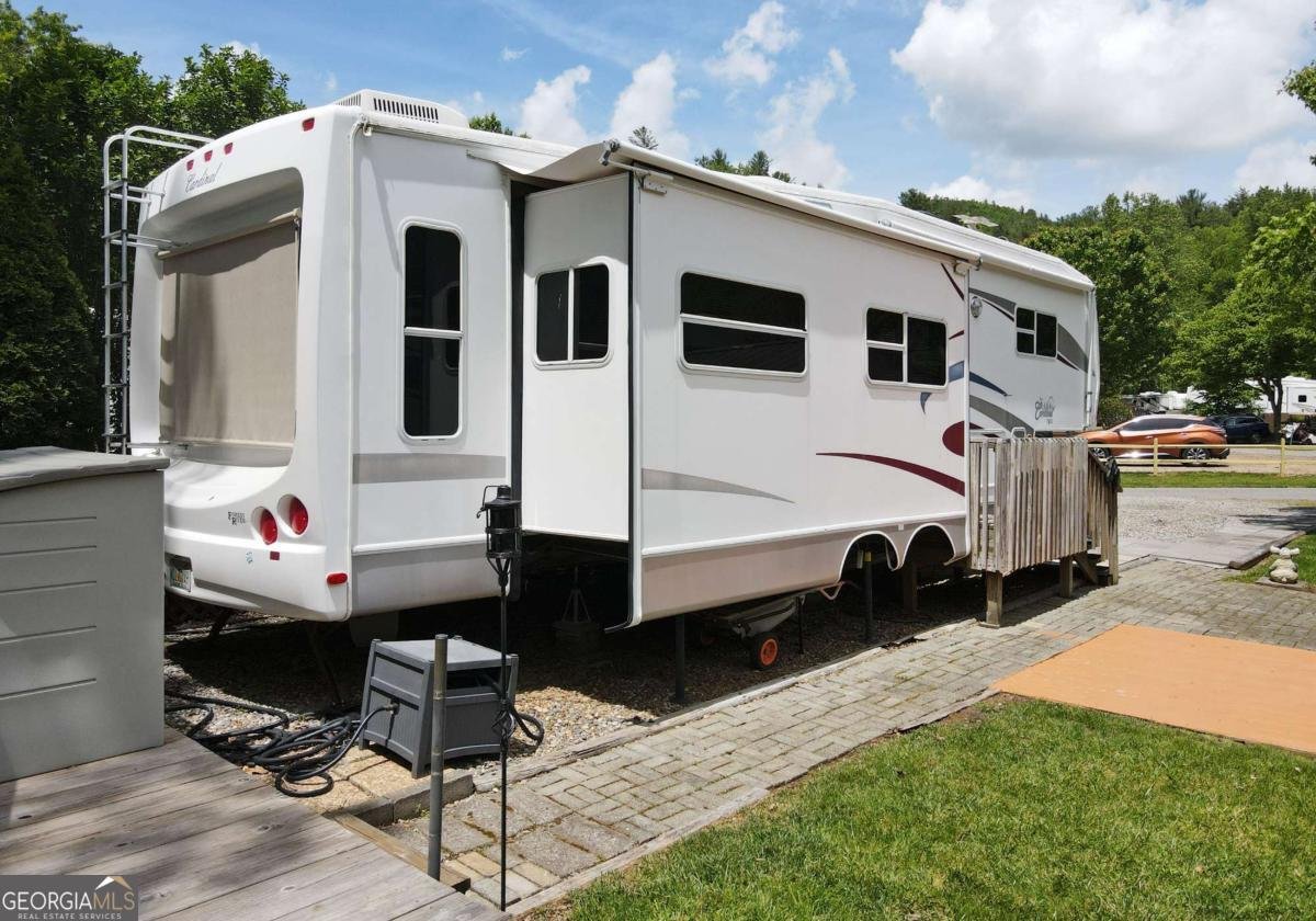 101 Flora Lane Blairsville - 33