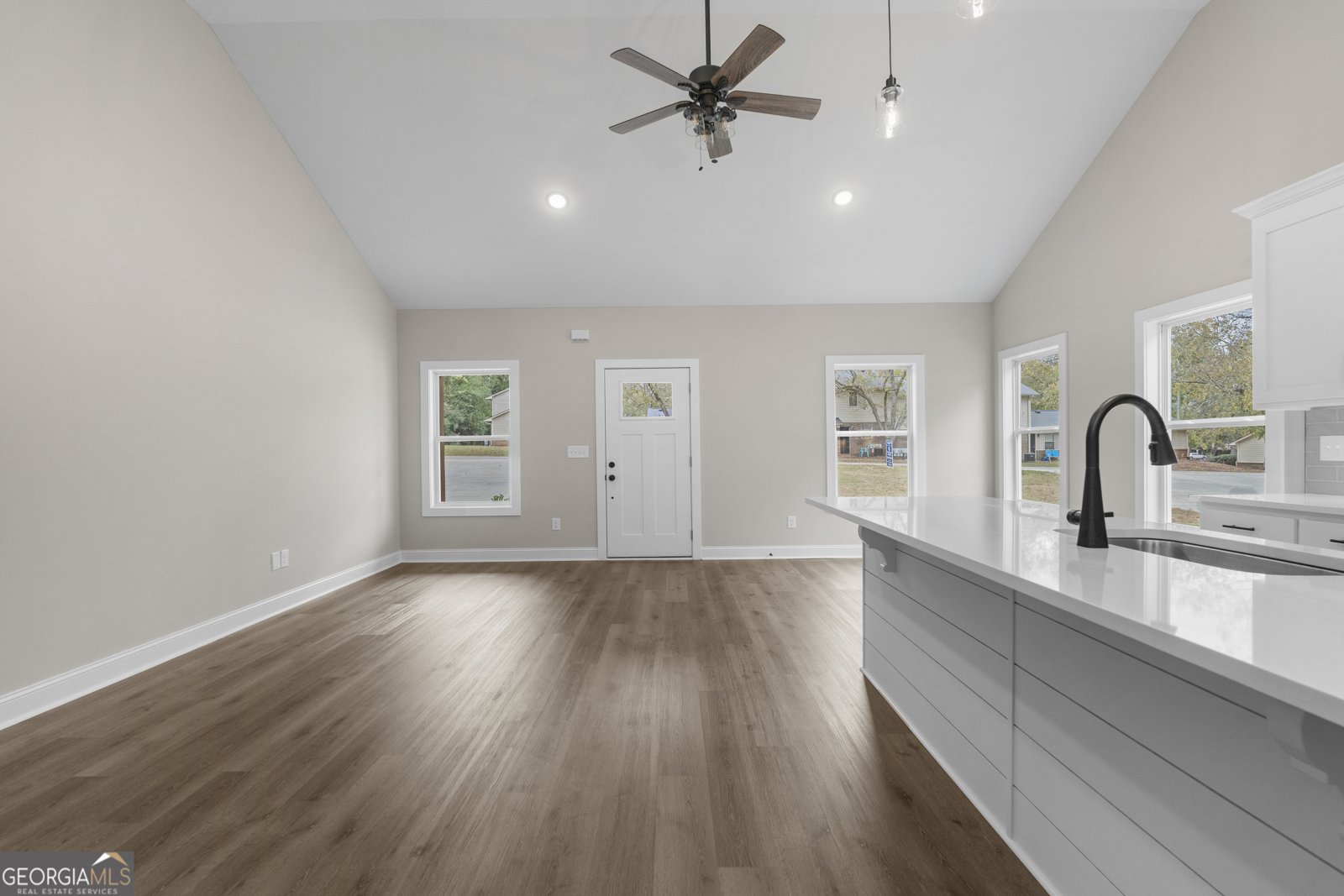 304 Burns Avenue Pine Mountain - 9