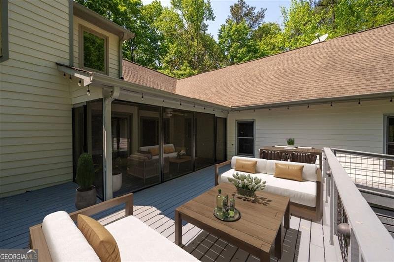465 WILLOWBROOK Drive Smyrna - 16