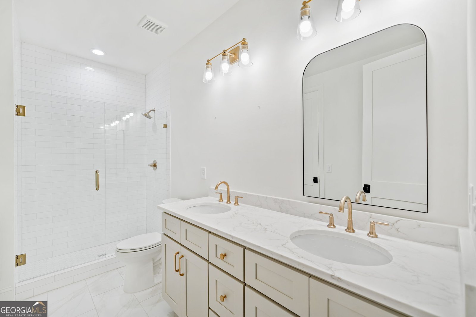 2585 Hickory Road Canton - 45