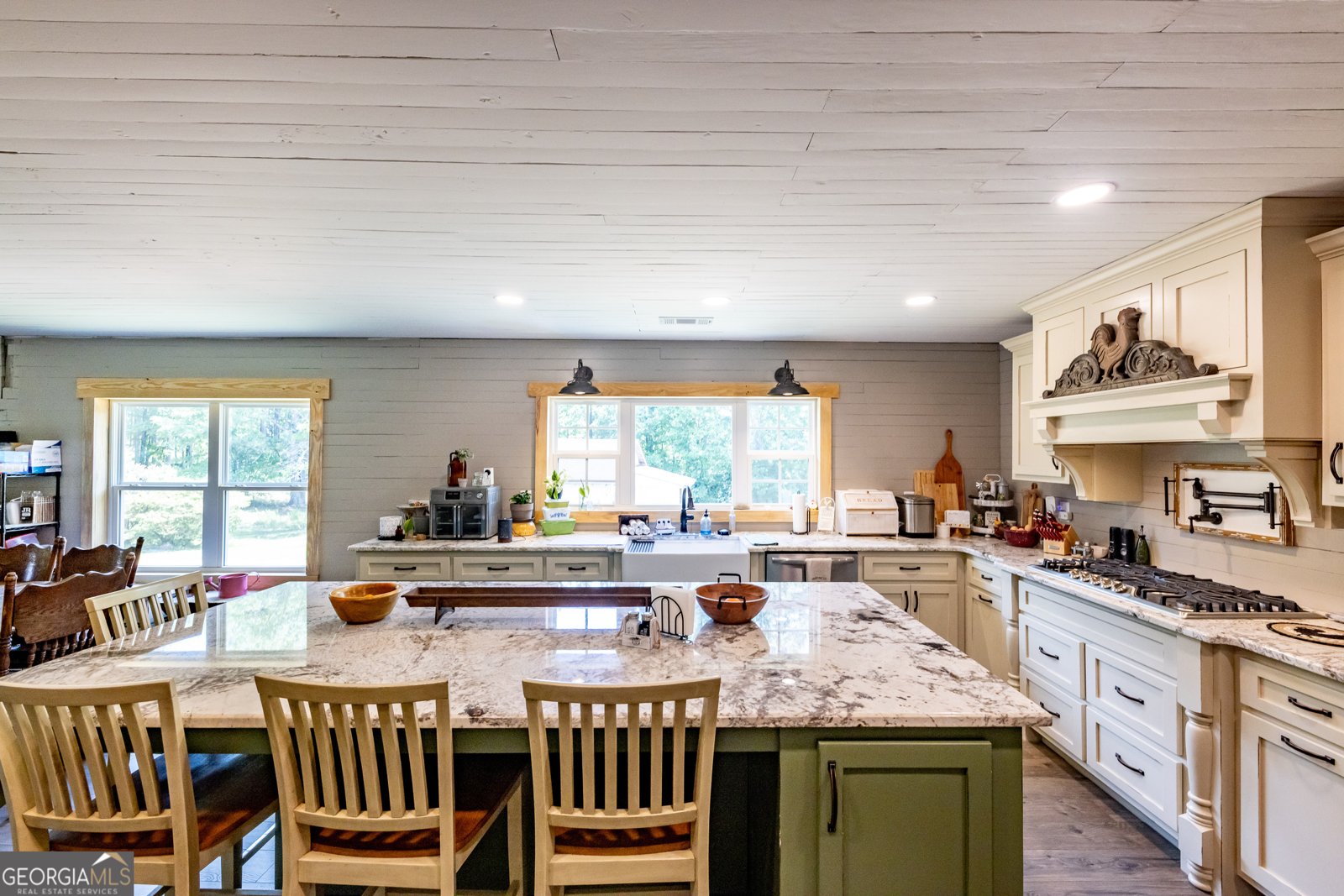 655 White Road Thomaston - 24