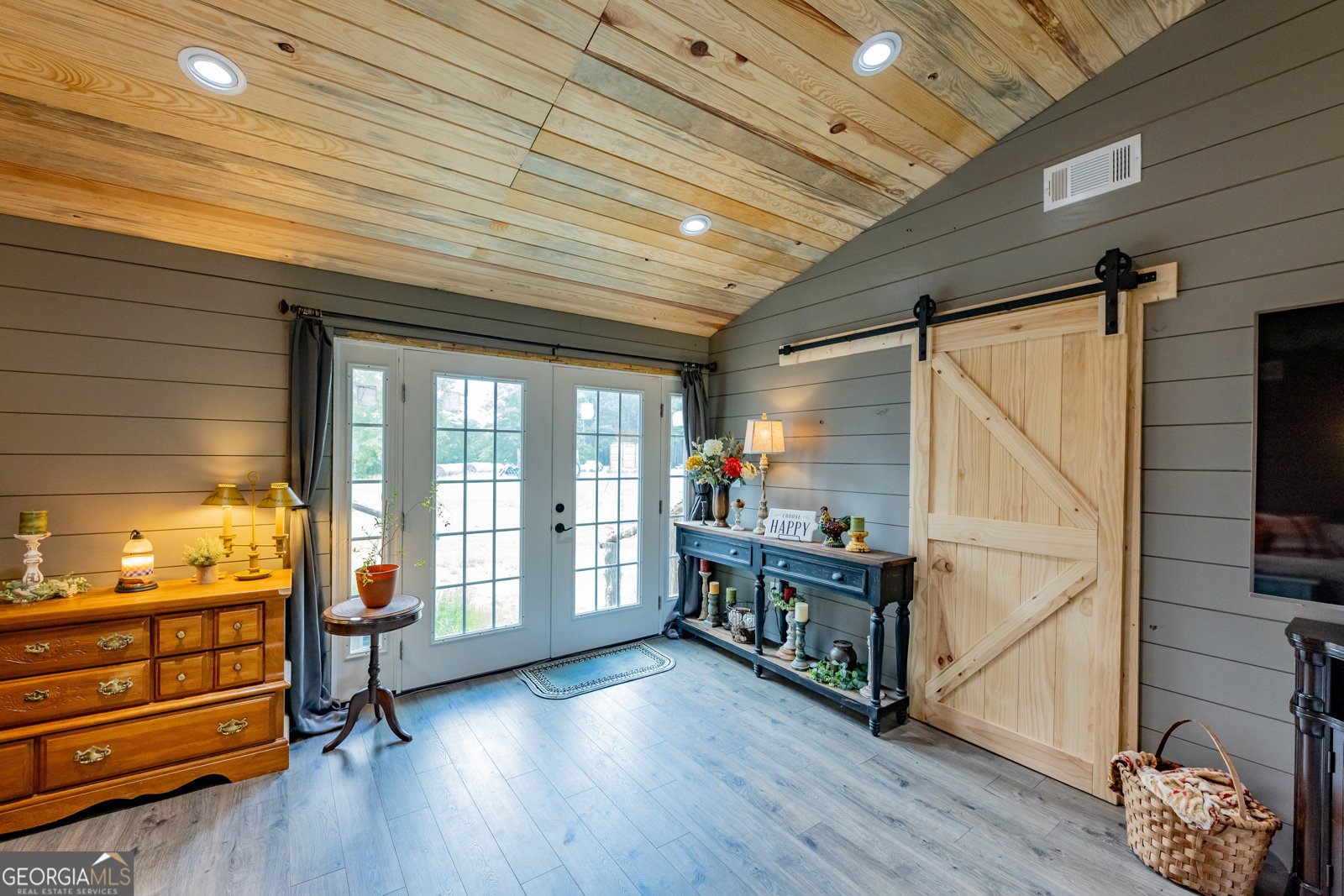 655 White Road Thomaston - 33