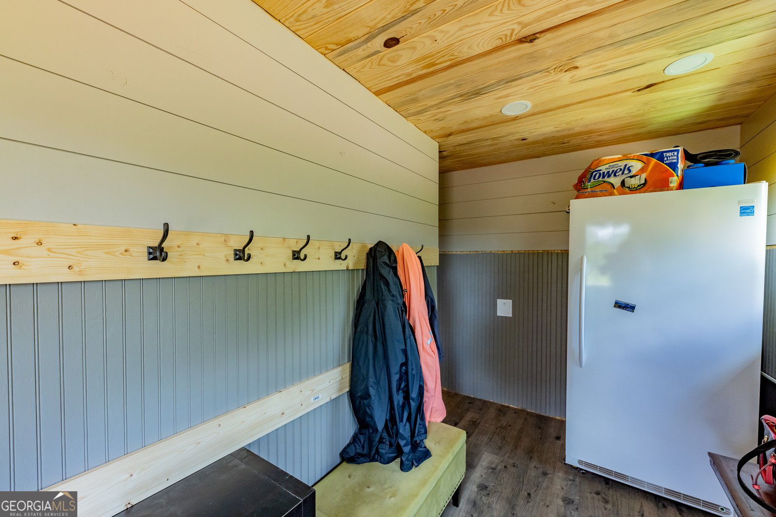 655 White Road Thomaston - 44