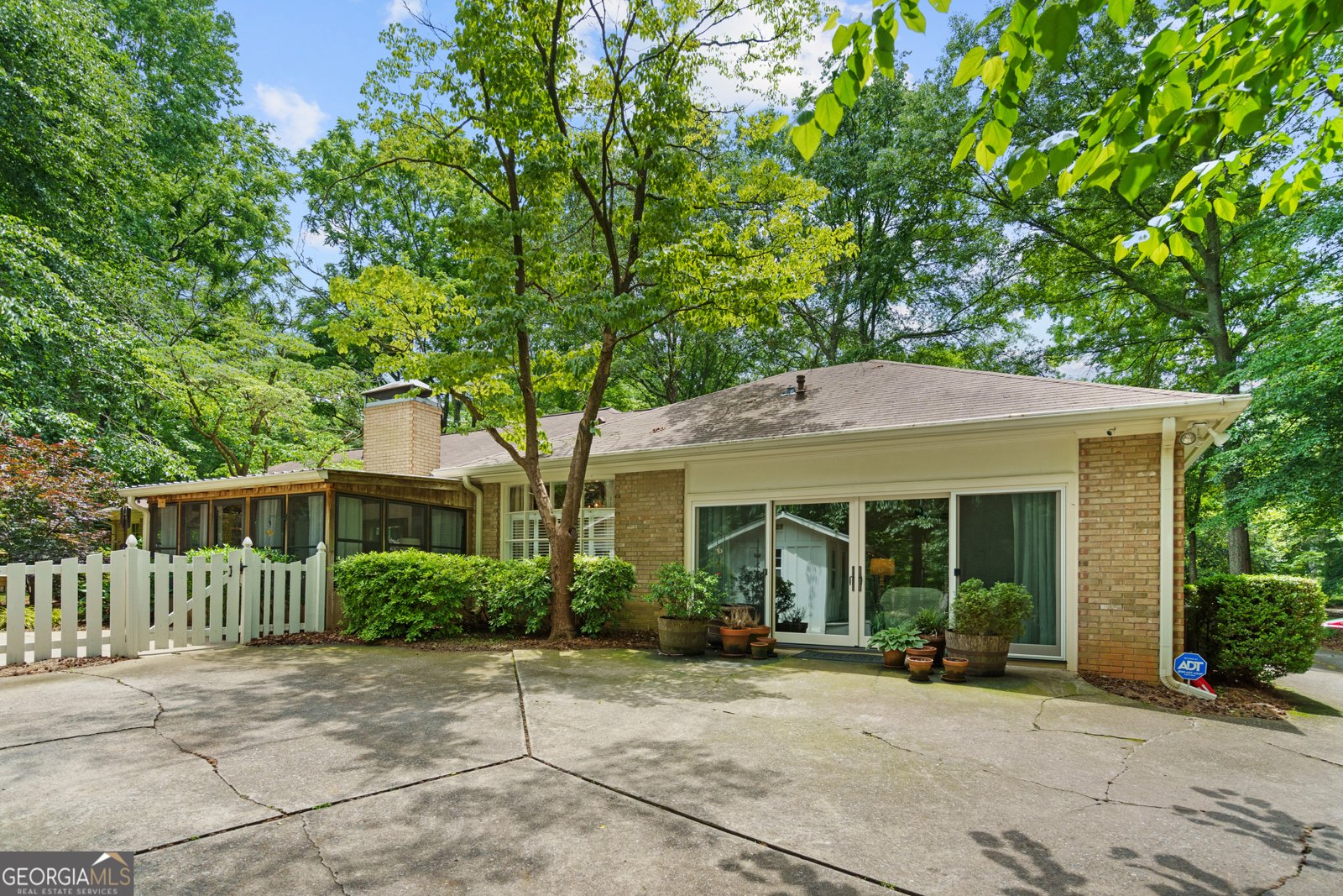 11190 Hembree Springs Drive Roswell - 45