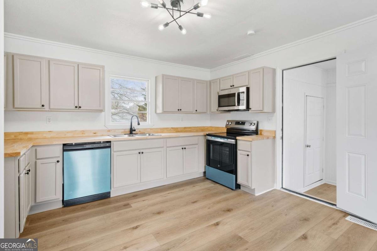 77 Frances Street Summerville - 2