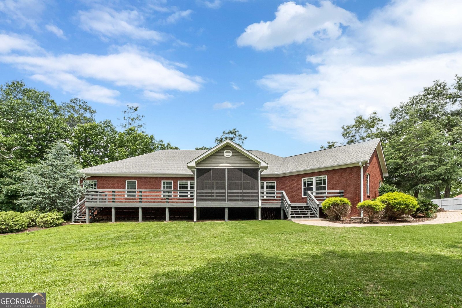 516 Main Street Hiram - 72