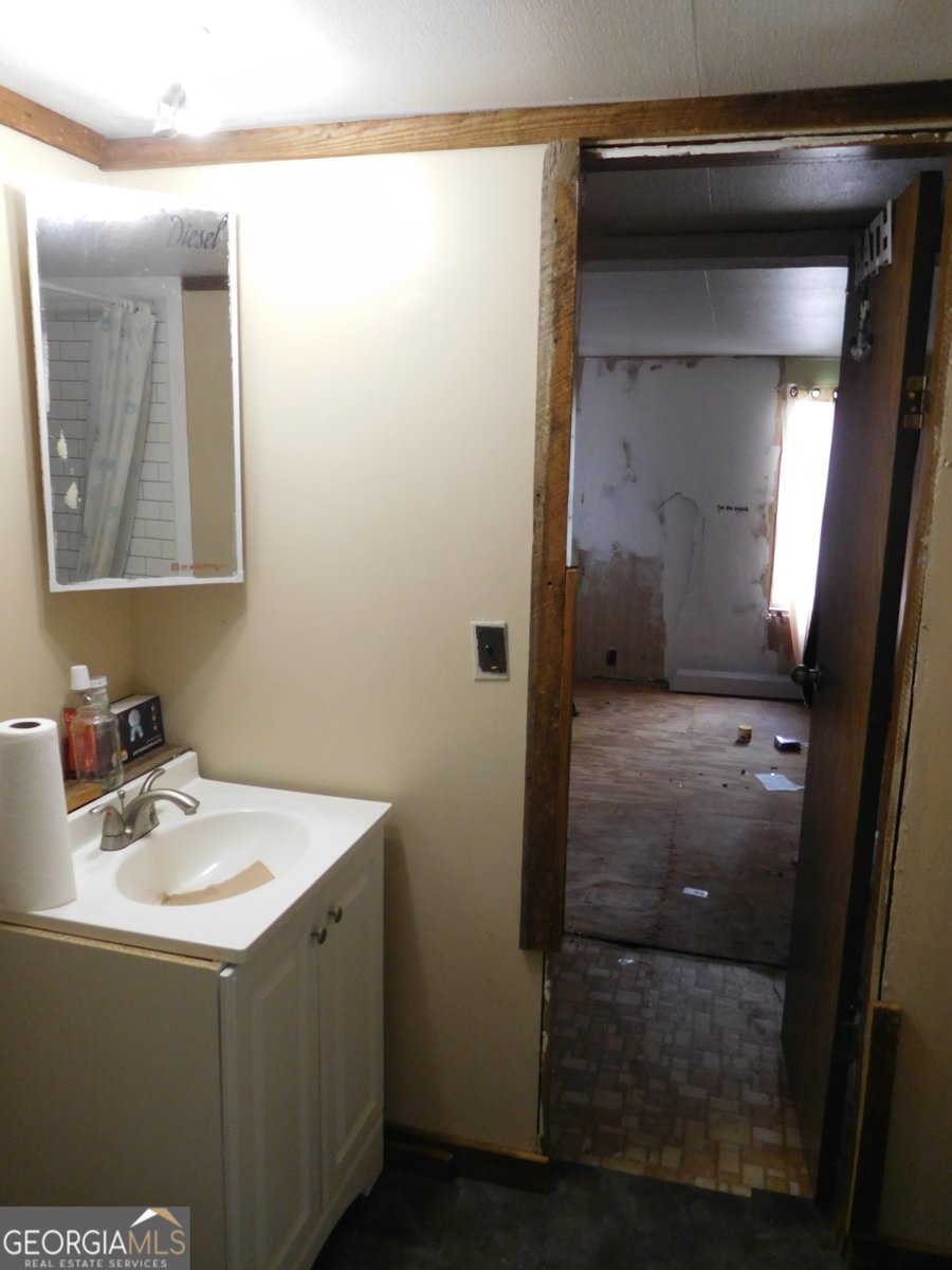 142 Ellis Road Rome - 16