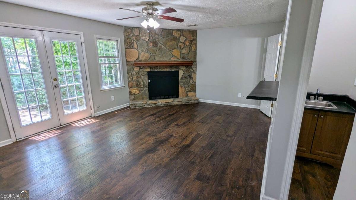 4827 Wyndam Drive Stone Mountain - 8
