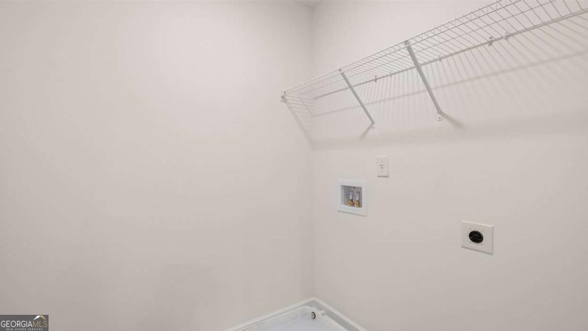 1591 Oakbrook Pond Place Dacula - 40