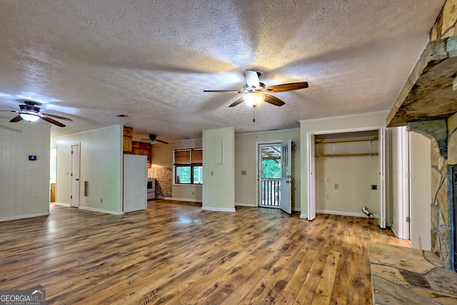 1054 Sutton Road Hiawassee - 23