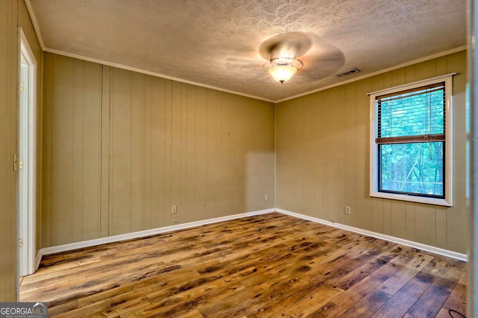 1054 Sutton Road Hiawassee - 29