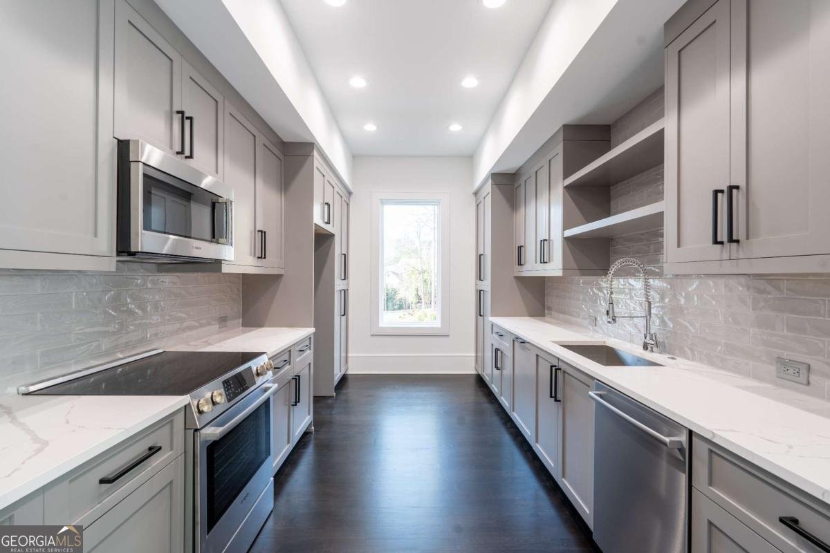 5211 Powers Ferry Road Sandy Springs - 36