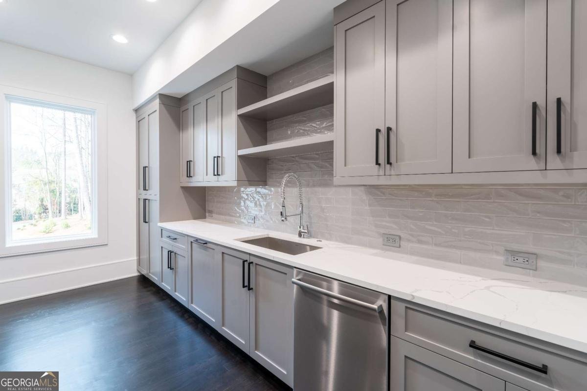 5211 Powers Ferry Road Sandy Springs - 38