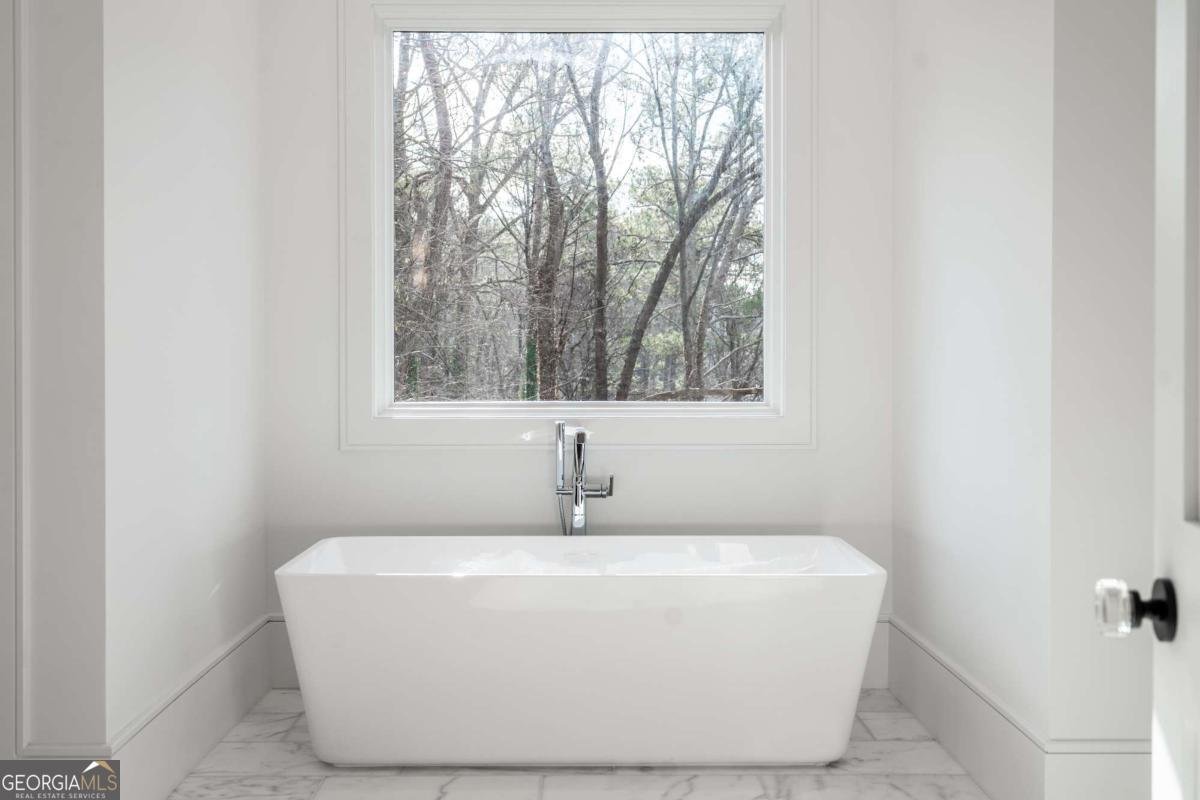 5211 Powers Ferry Road Sandy Springs - 76