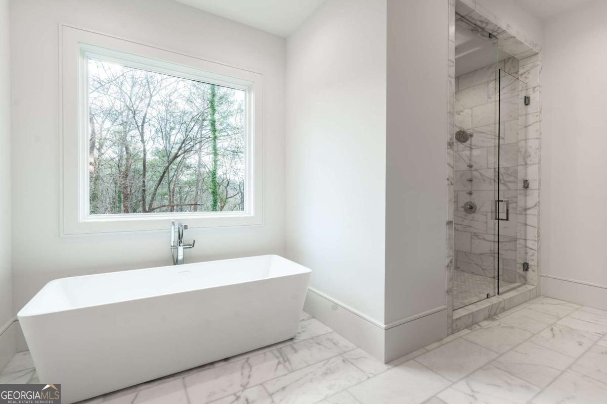 5211 Powers Ferry Road Sandy Springs - 77