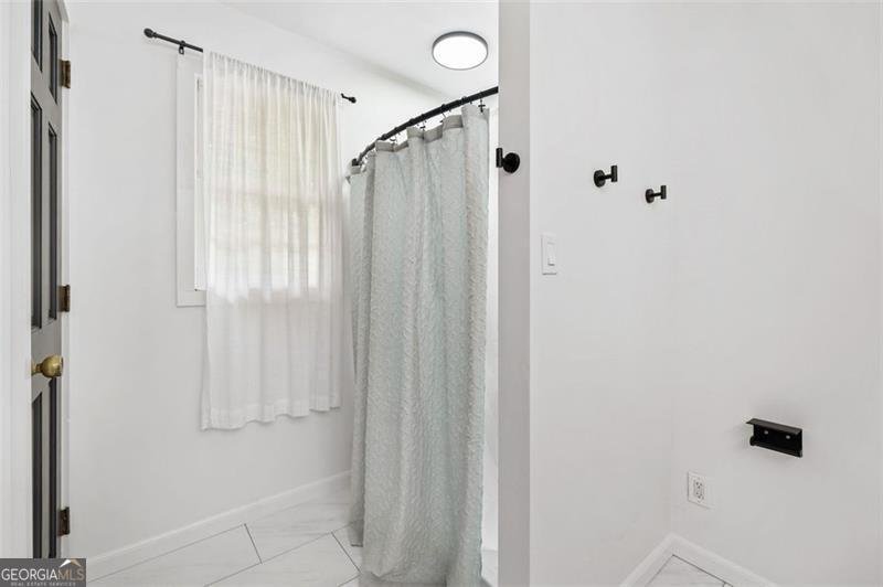 4205 Mabry Road Roswell - 1