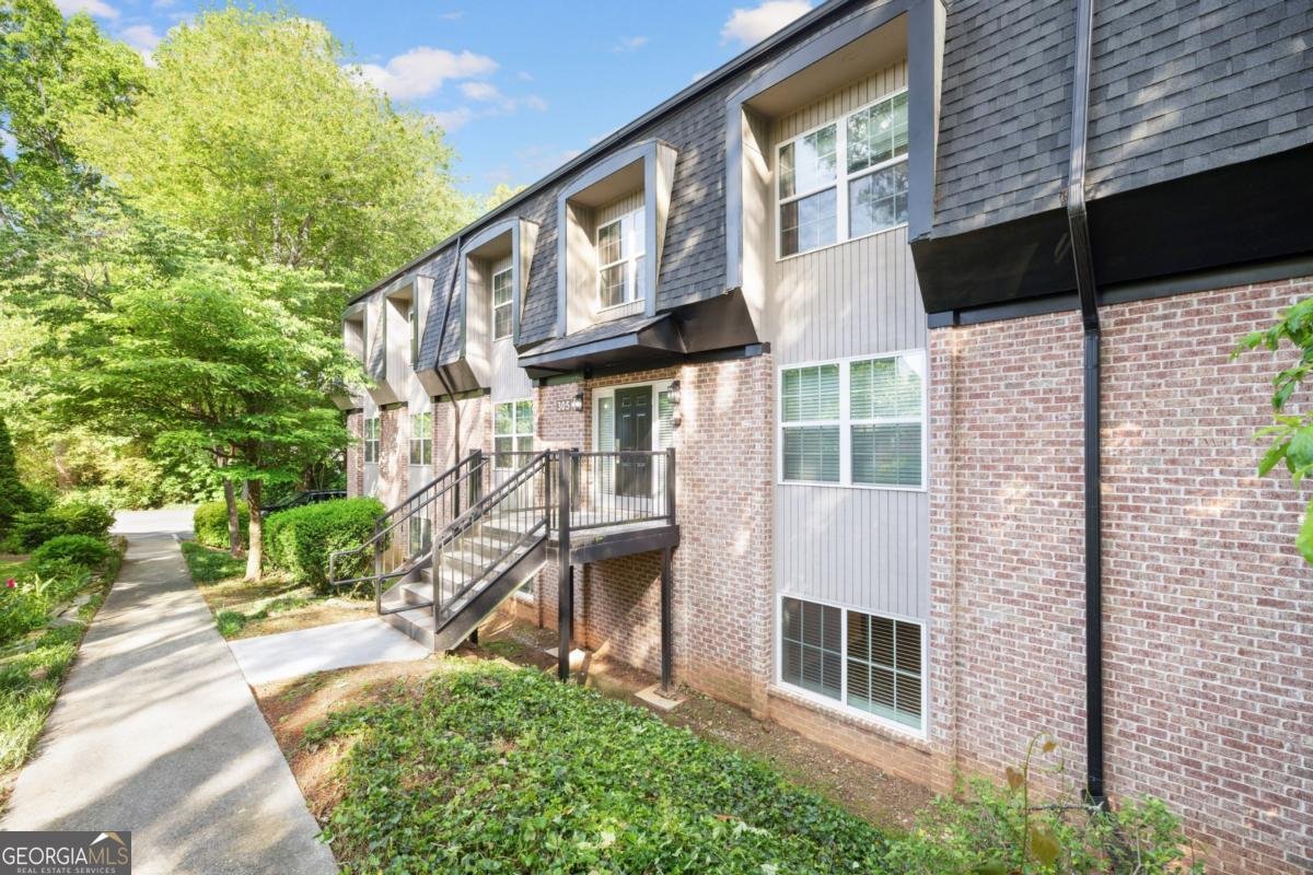 305 Winding River Village Drive Atlanta - 1