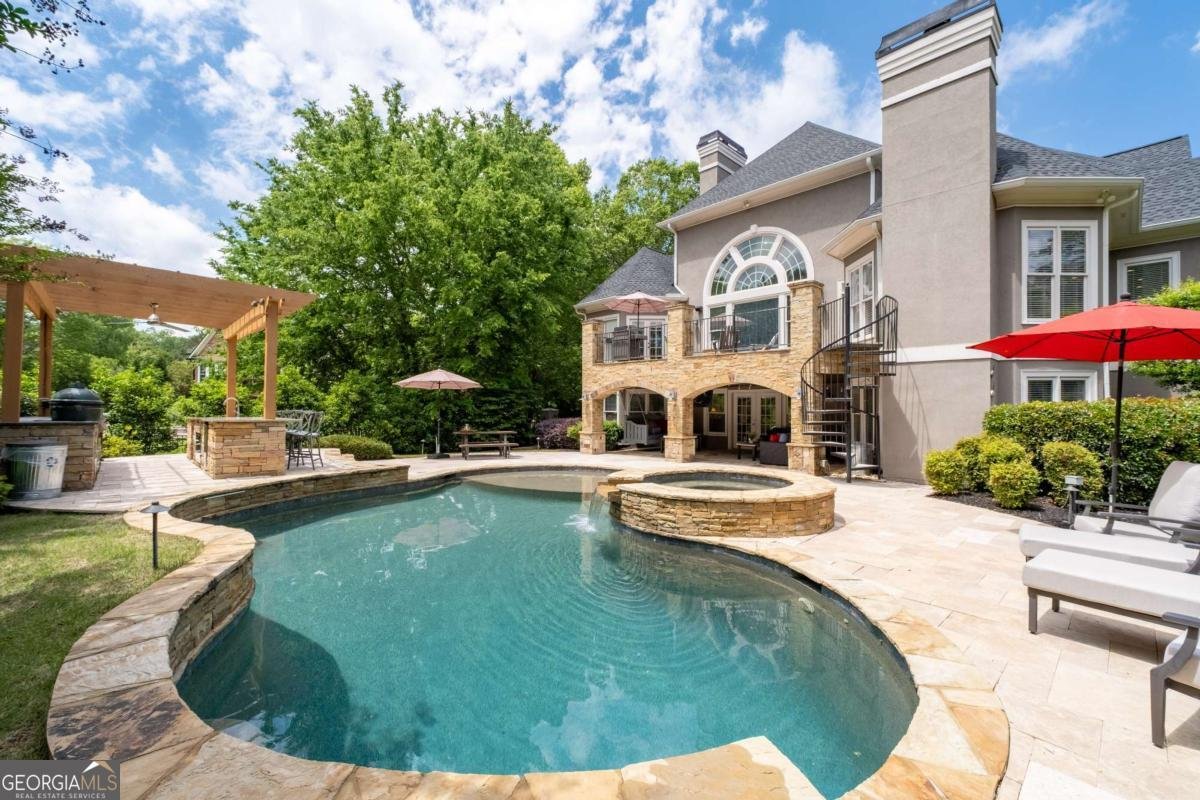 5860 Stoneleigh Drive Suwanee - 31