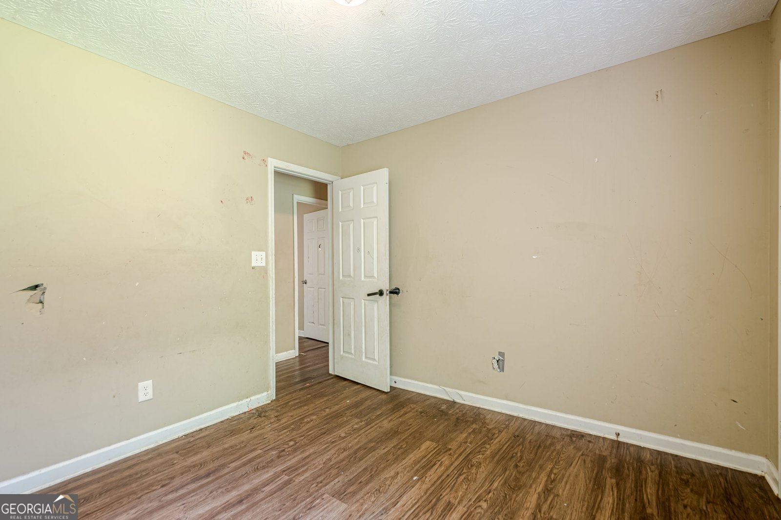 554 Oak Landing Circle Douglasville - 23