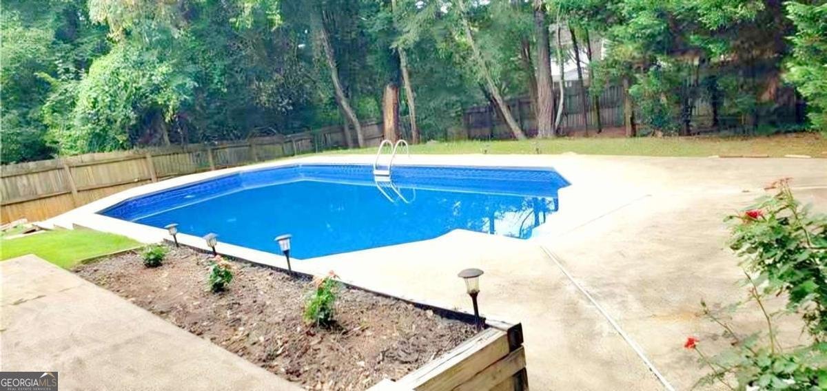 6005 Pattingham Drive Roswell - 2