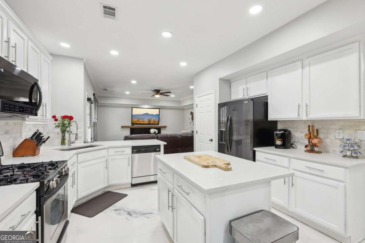 1045 River Valley Drive Dacula - 16