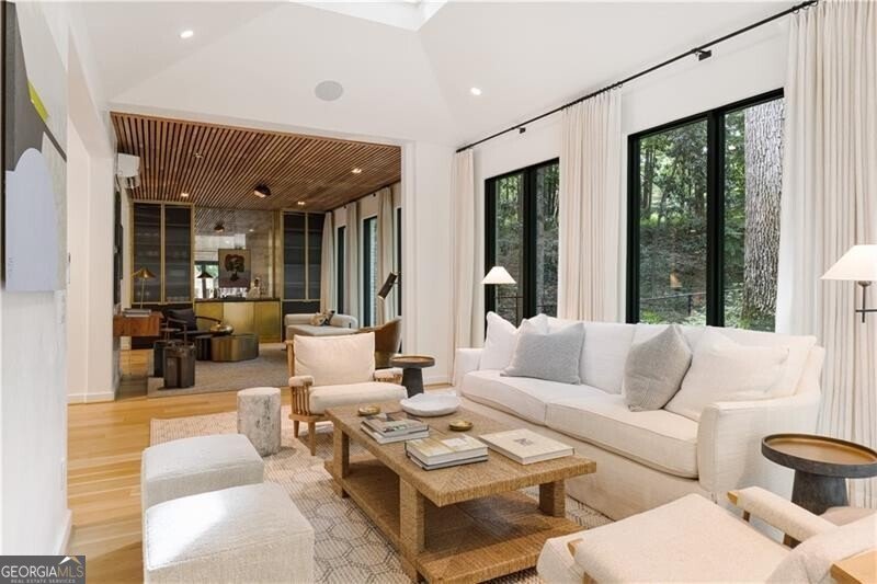 1 Habersham Way Atlanta - 10