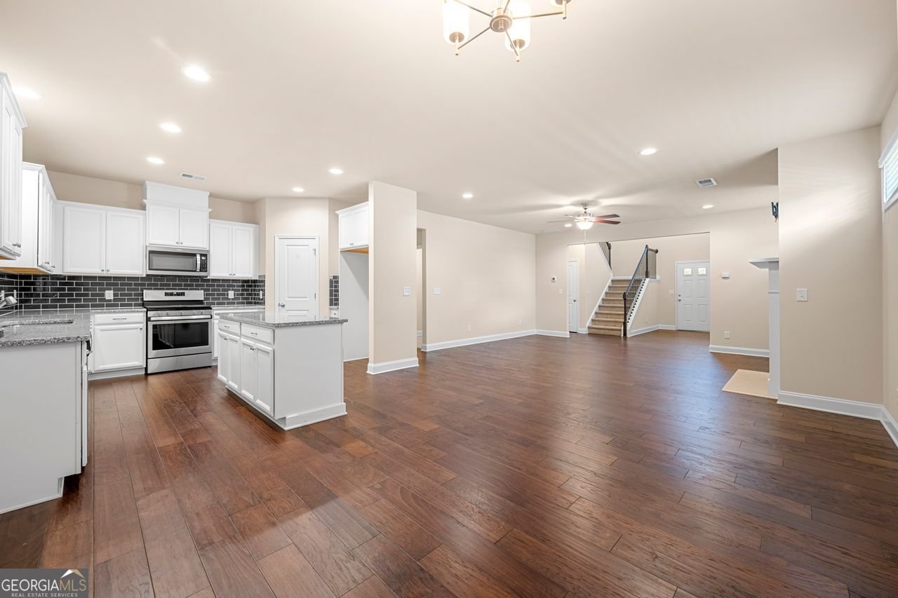 2431 KINGSTON HEATH Way Marietta - 24
