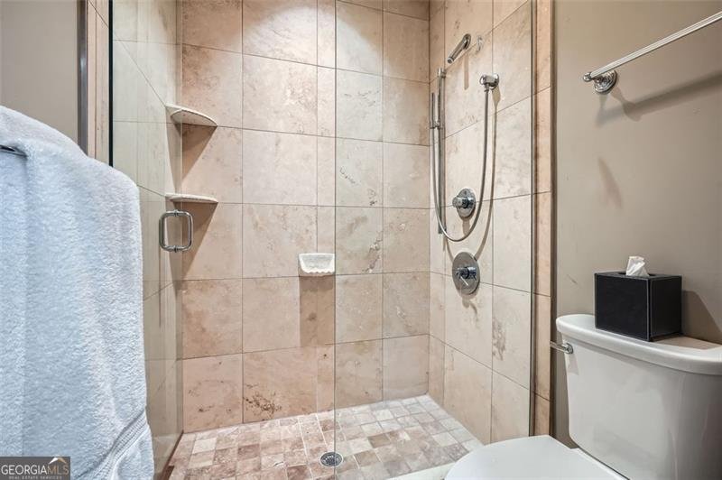 2499 Peachtree Road Atlanta - 23