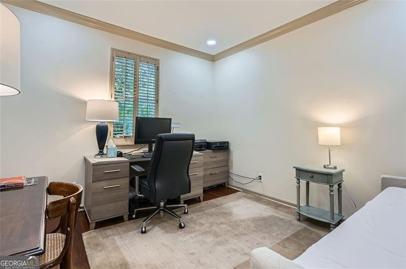 2499 Peachtree Road Atlanta - 25