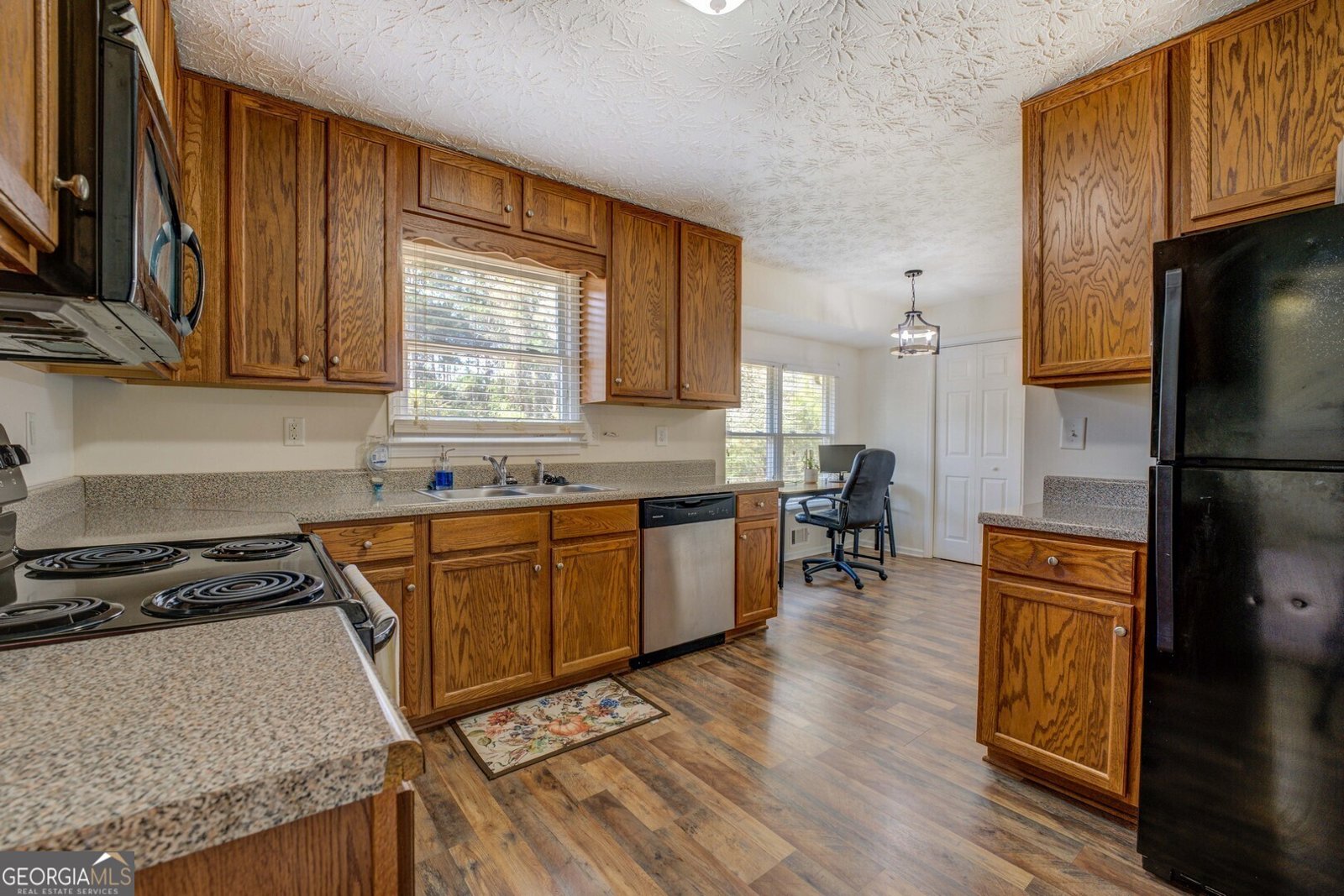 5687 Highway 212 Covington - 17