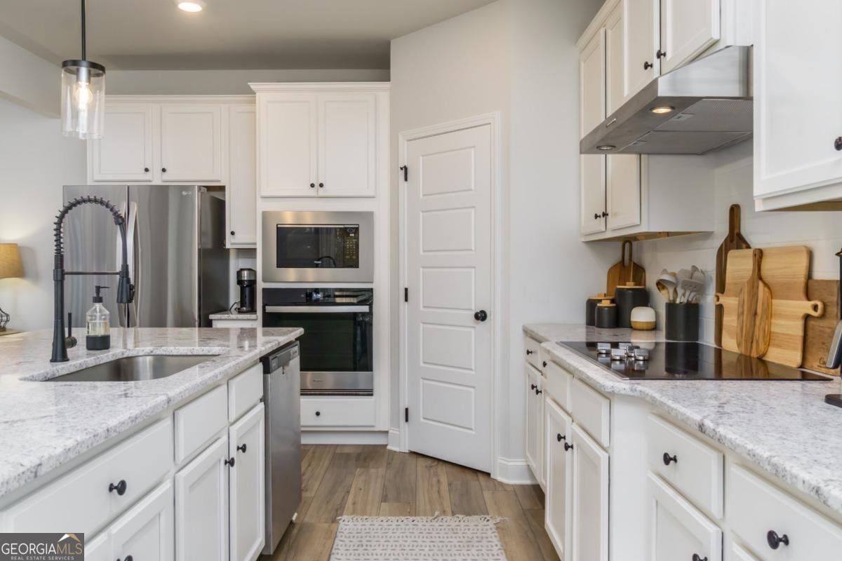 5351 Fox Den Road Oakwood - 10
