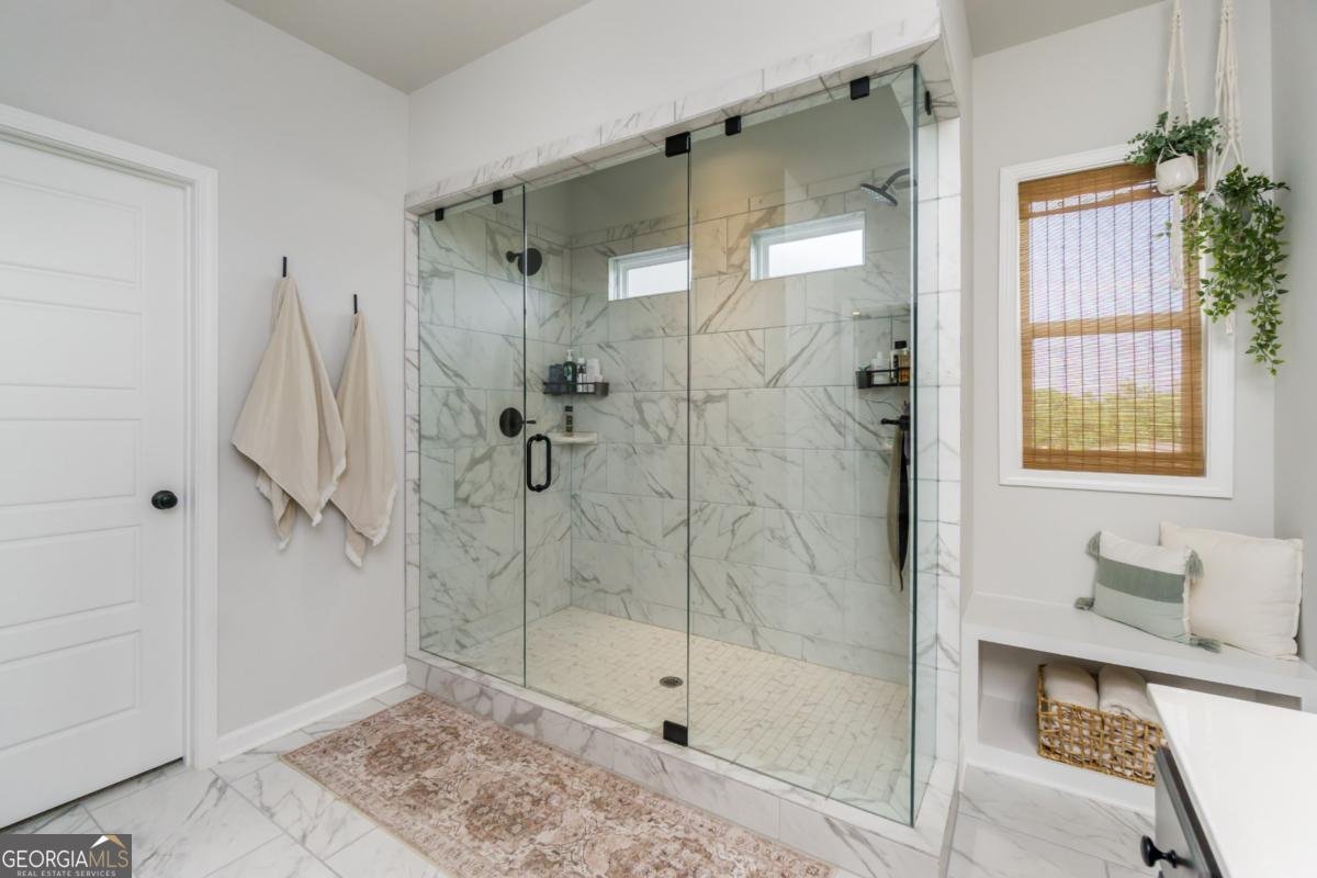 5351 Fox Den Road Oakwood - 29