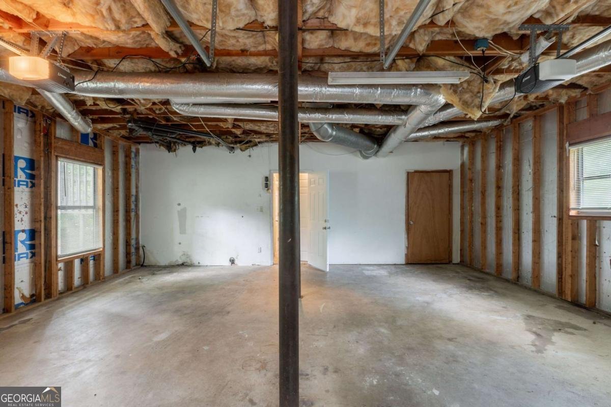 6015 Sumit Court Kennesaw - 27