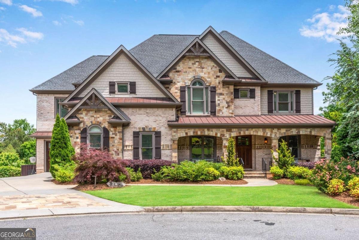212 Fernwood Place Woodstock - 1