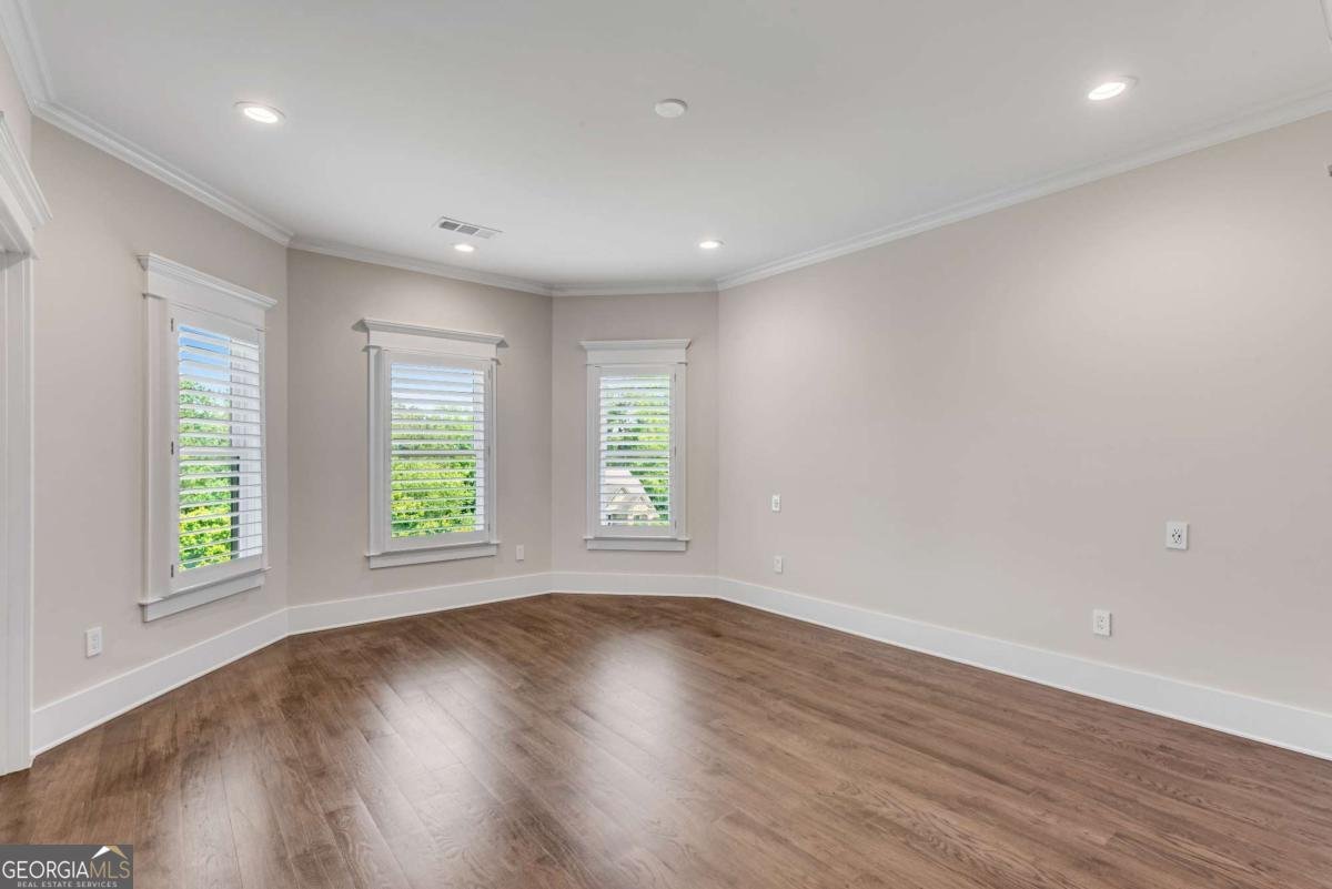 212 Fernwood Place Woodstock - 60