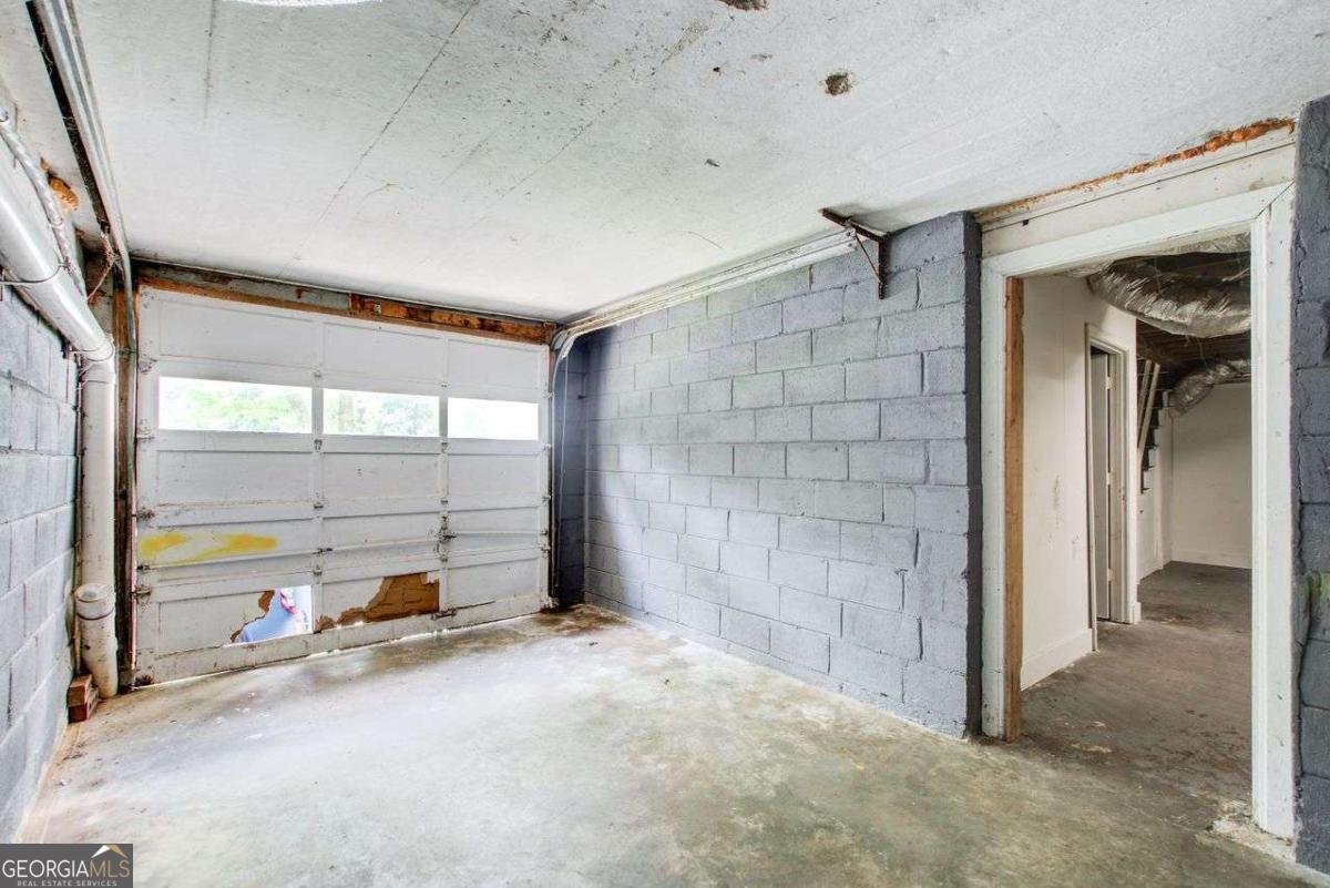 2564 RIGGS Drive East Point - 8