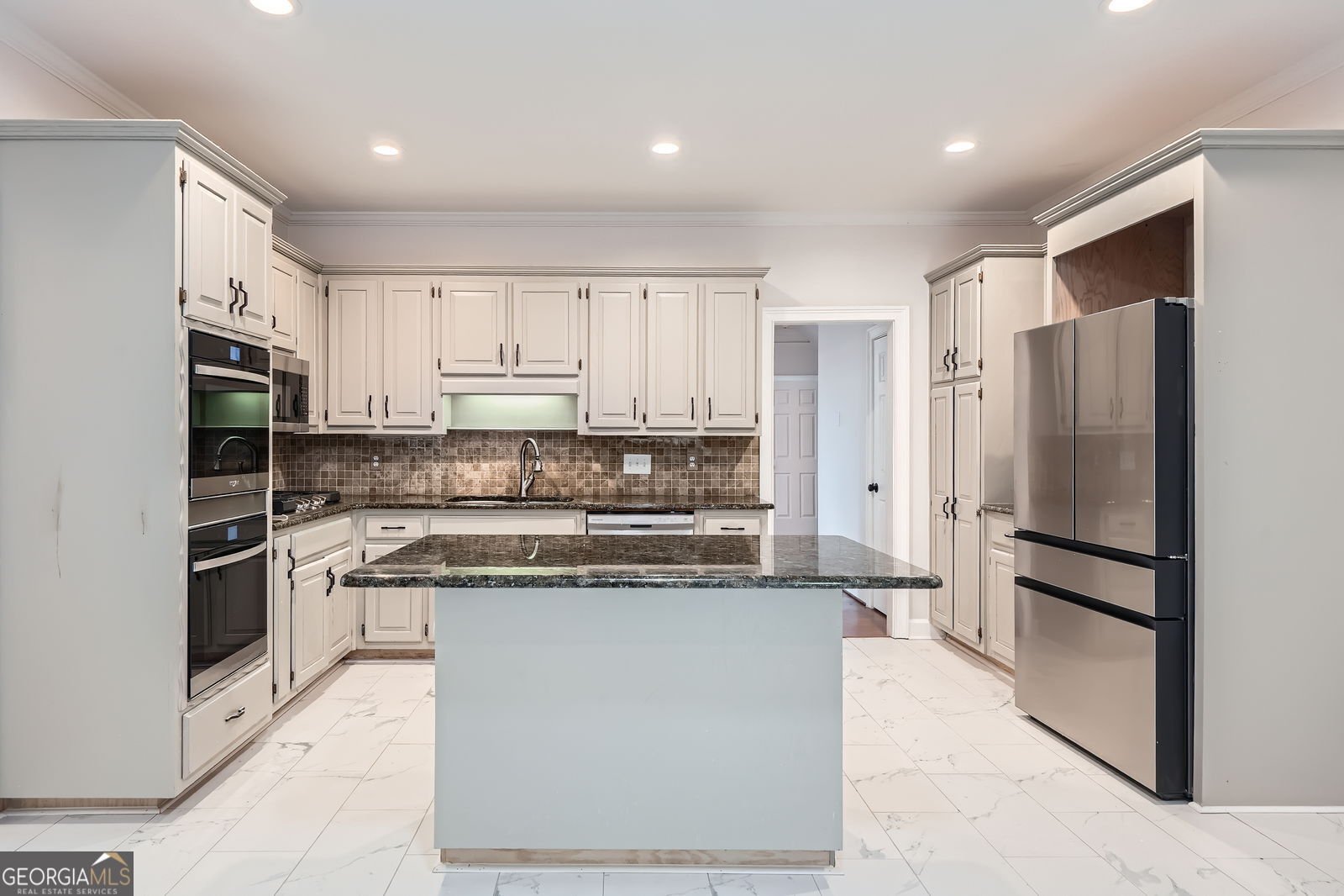 140 Grosvenor Place Sandy Springs - 18