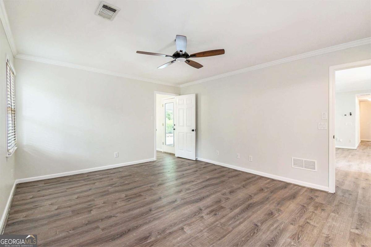 703 Kirkwood Circle Woodstock - 18