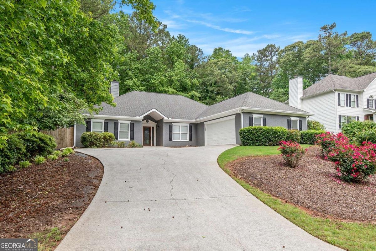 703 Kirkwood Circle Woodstock - 2
