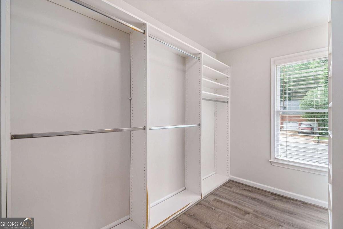 703 Kirkwood Circle Woodstock - 24