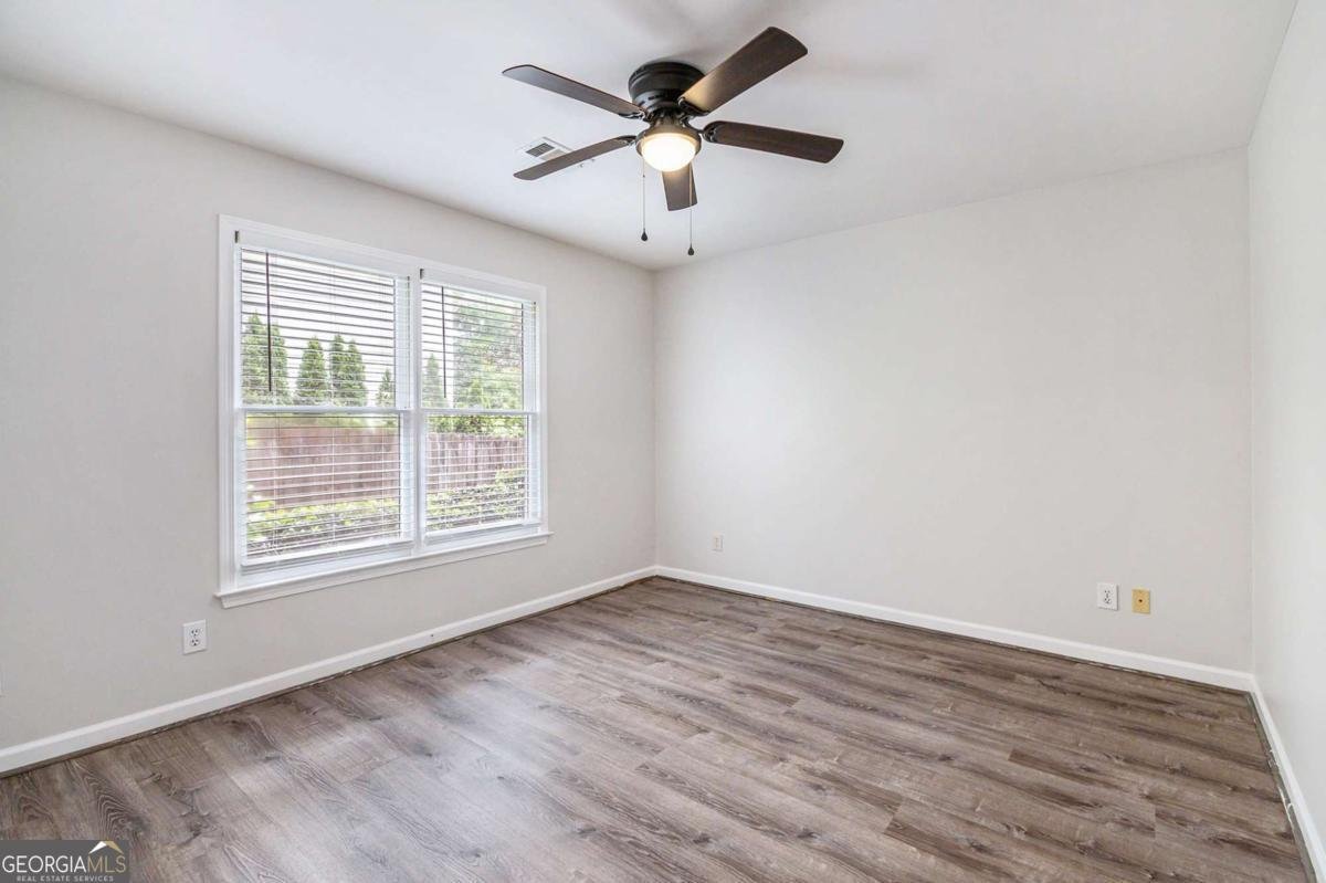 703 Kirkwood Circle Woodstock - 25
