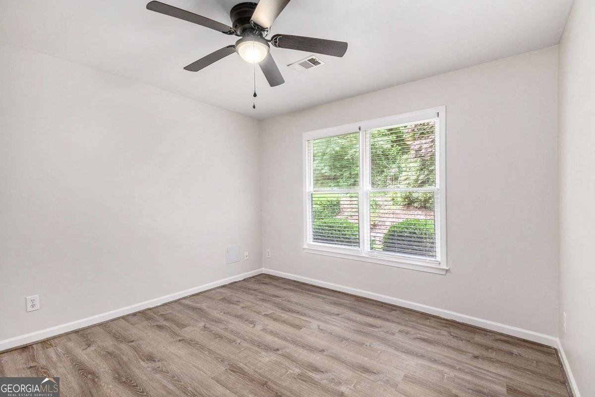 703 Kirkwood Circle Woodstock - 26