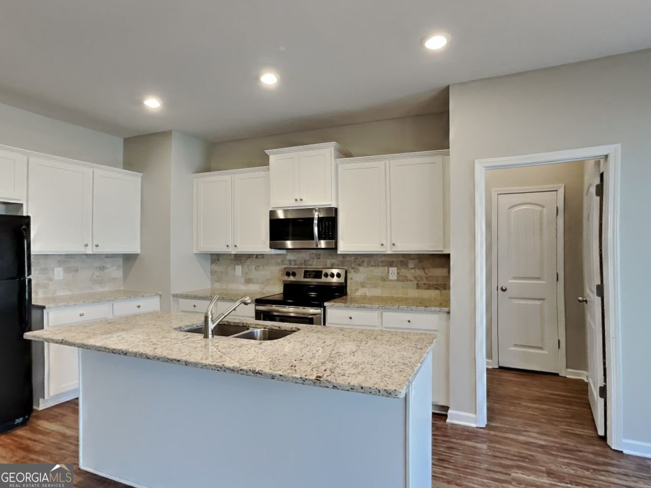 9 HOLSTEINER Lane Dallas - 16