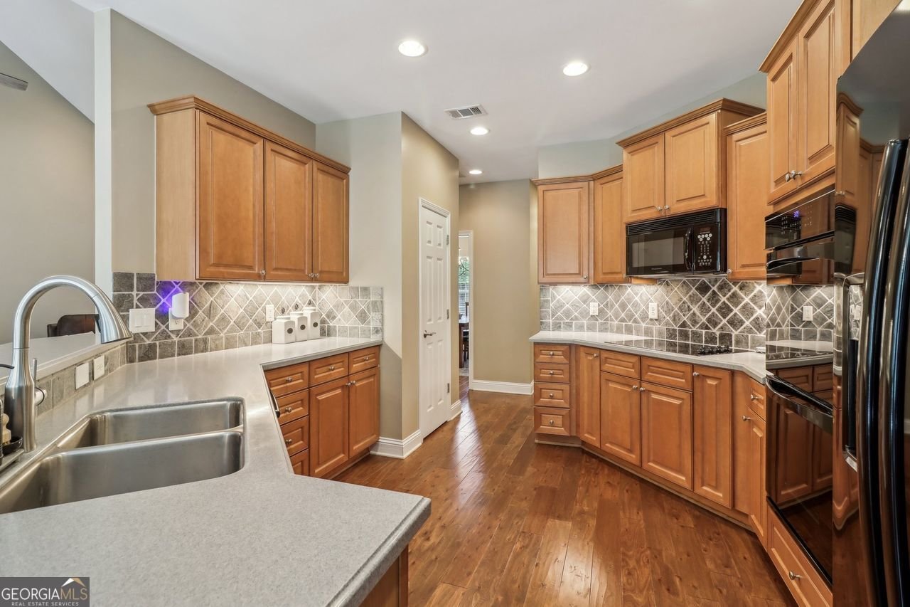 2305 HAWTHORNE Trace Monroe - 30
