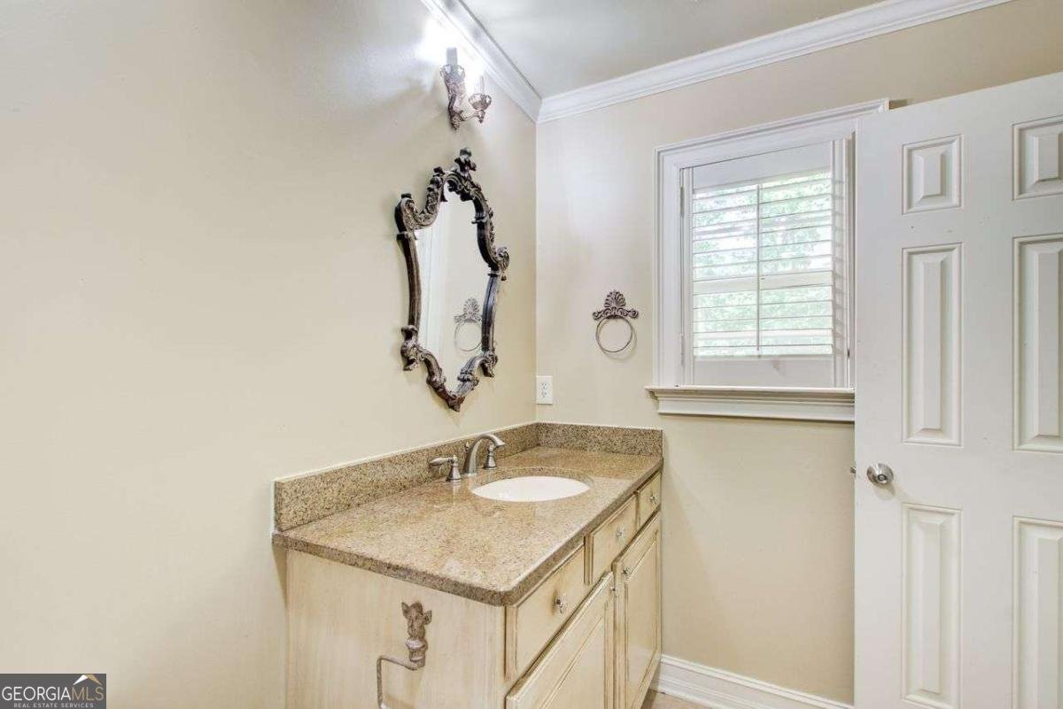245 ASHLEY FOREST Drive Fayetteville - 33