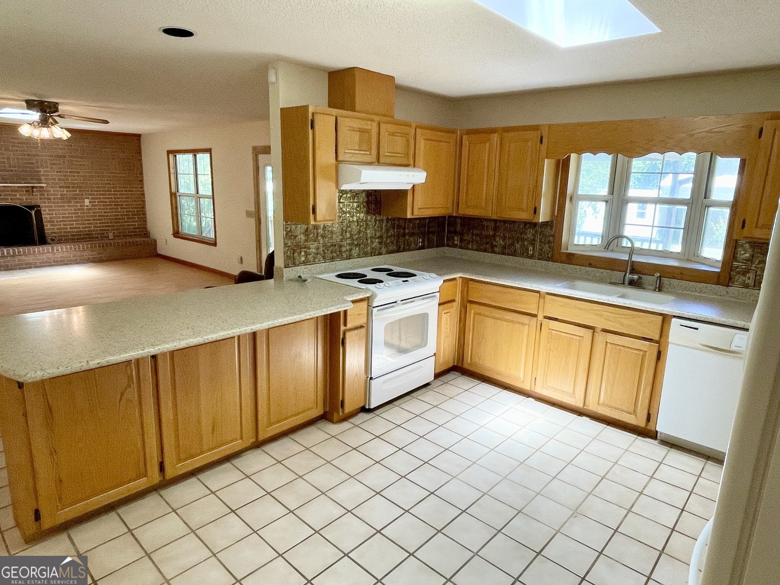 706 Conyers Street St. Marys - 4