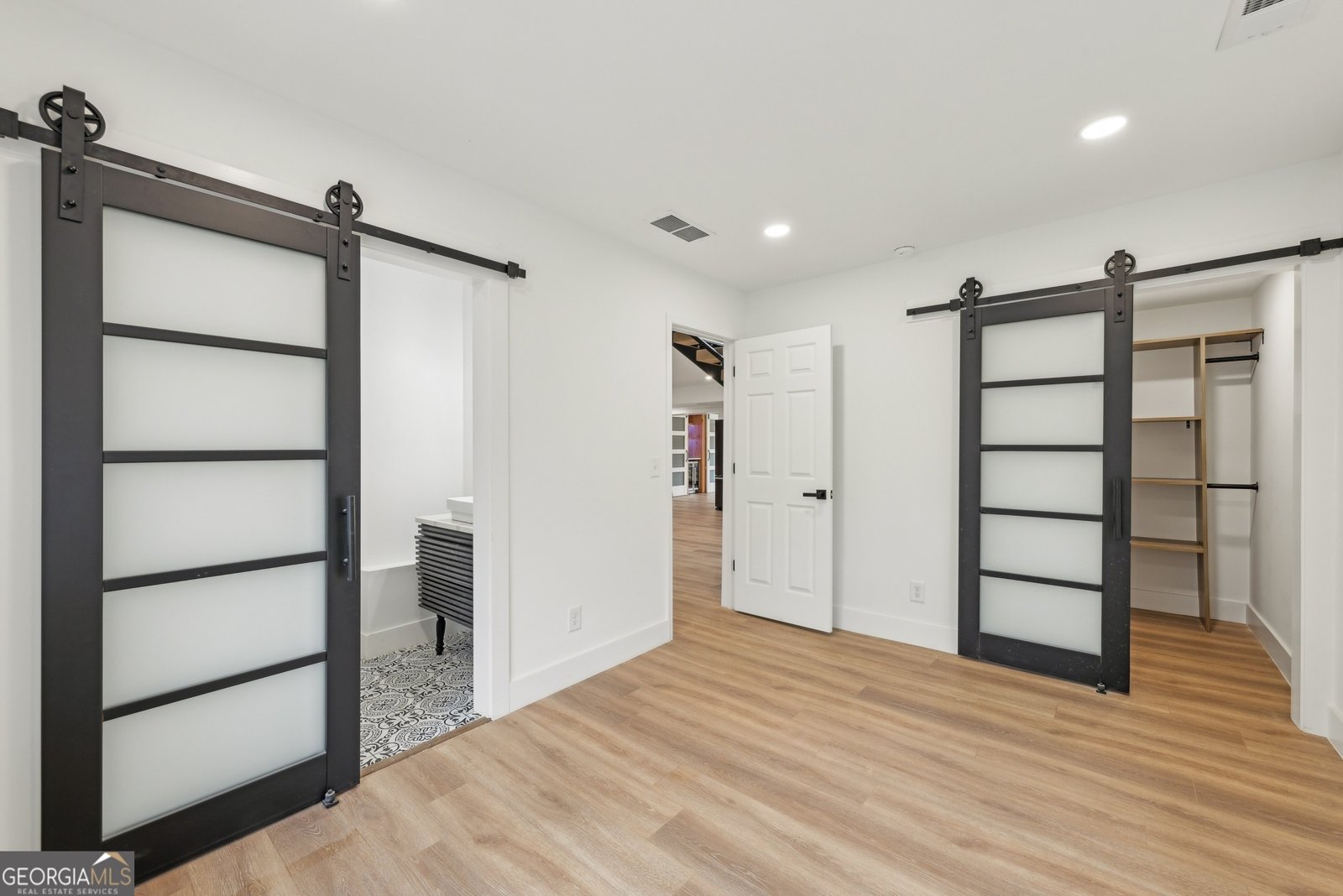 1355 Lockwood Drive Atlanta - 19